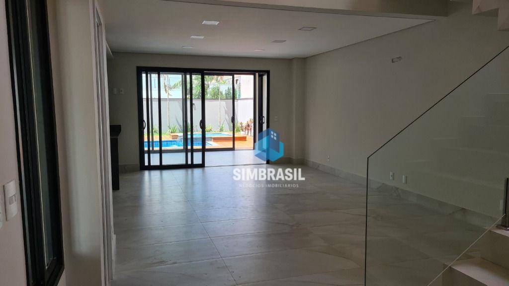 Casa à venda com 3 quartos, 246m² - Foto 11