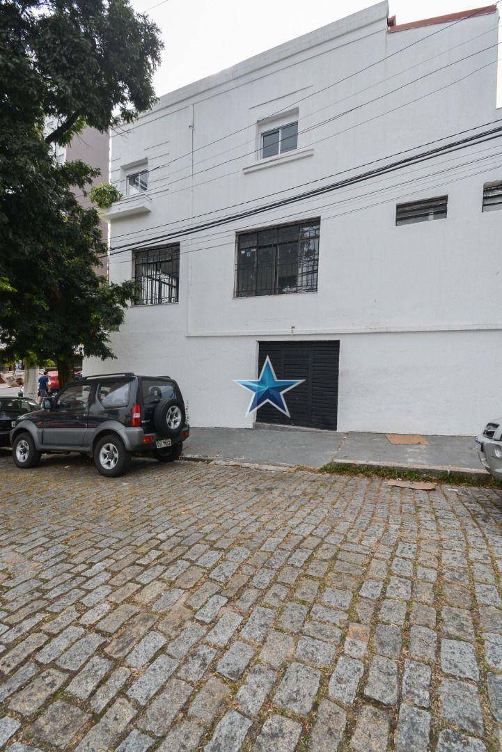 Casa para alugar com 3 quartos, 350m² - Foto 40