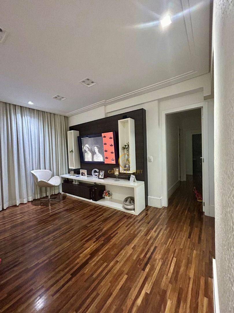 Apartamento para alugar com 3 quartos, 153m² - Foto 2