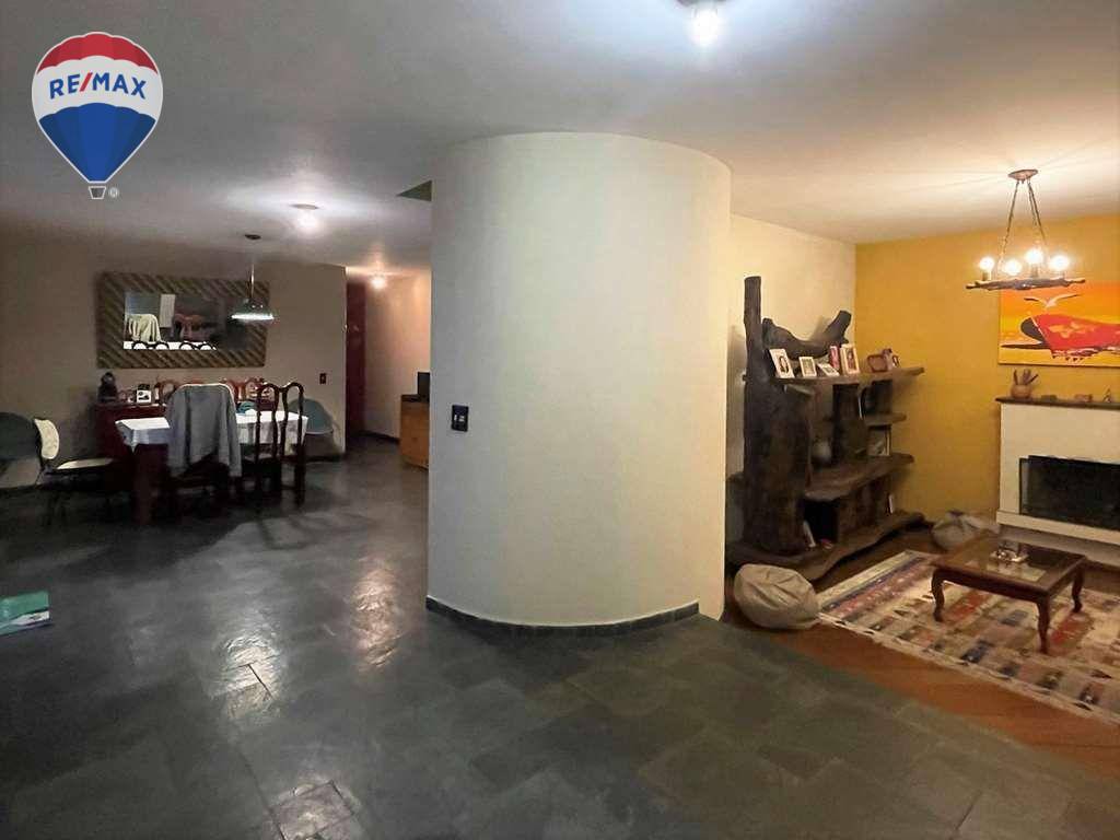 Casa para alugar com 5 quartos, 471m² - Foto 9