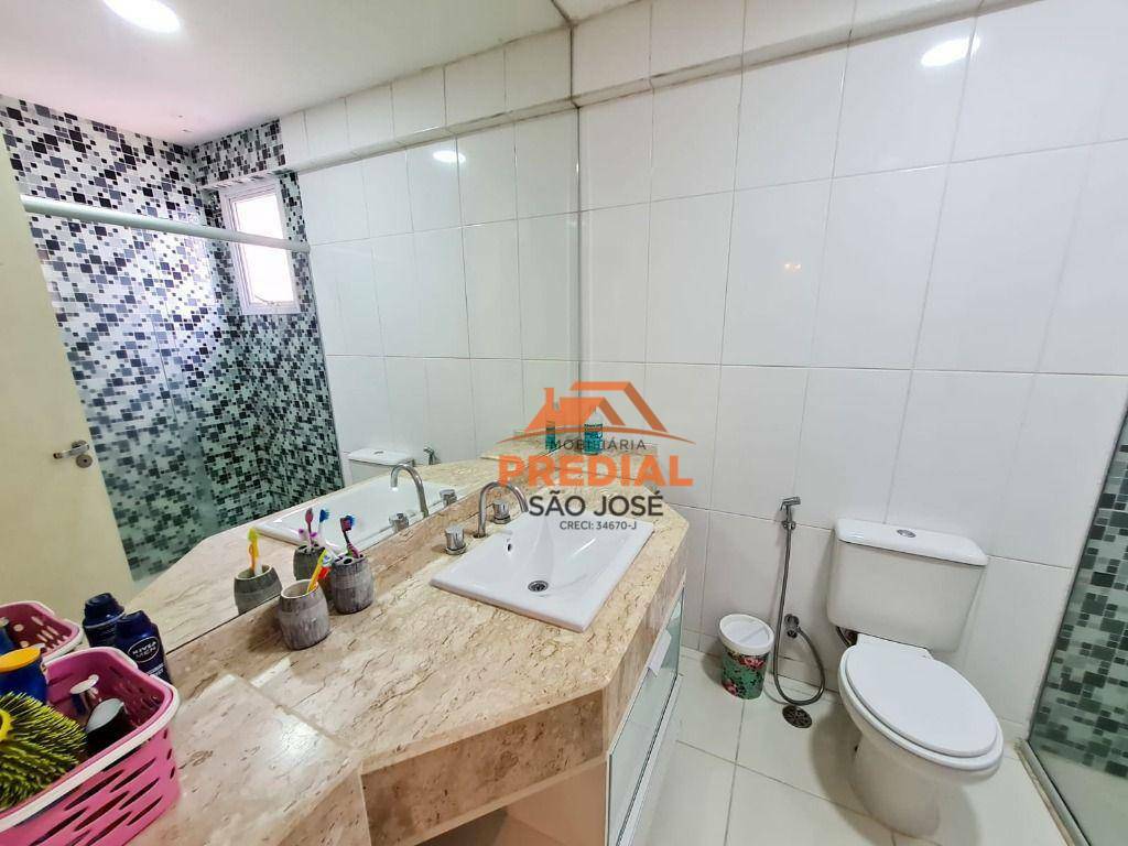 Apartamento à venda com 3 quartos, 156m² - Foto 18