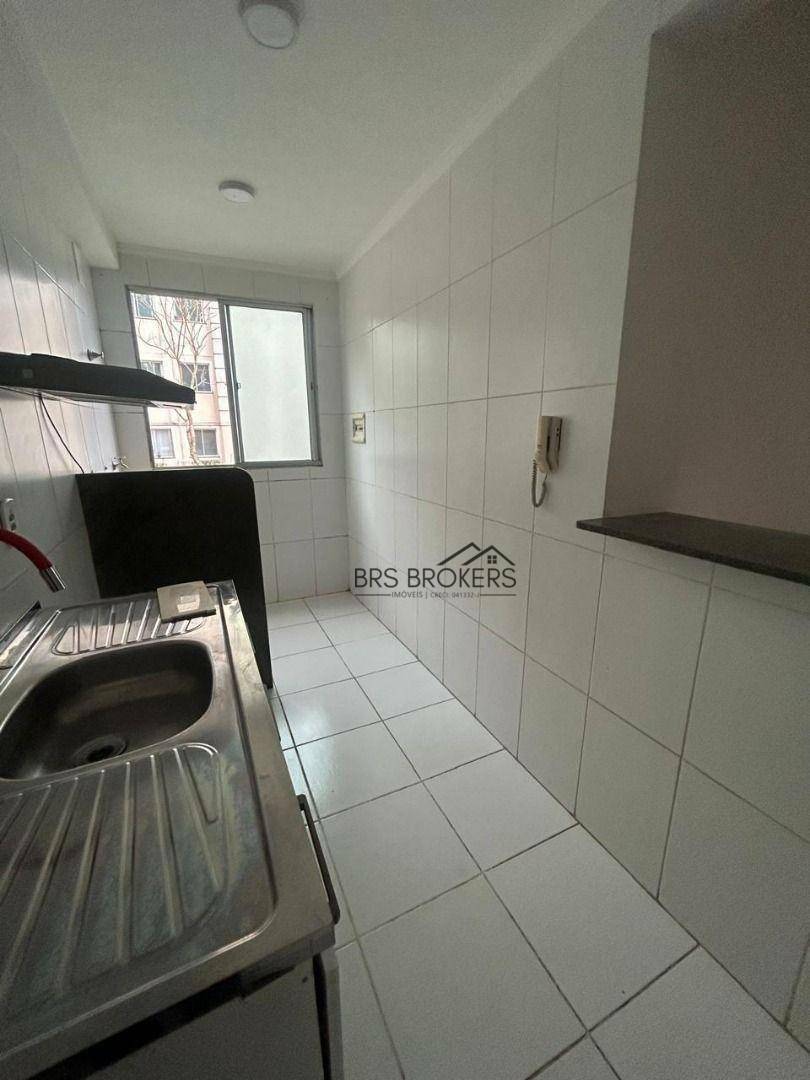 Apartamento à venda com 2 quartos, 44m² - Foto 2