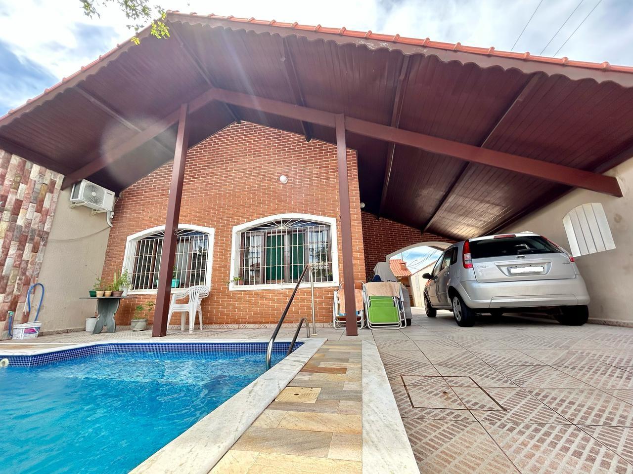 Casa à venda com 4 quartos, 168m² - Foto 2