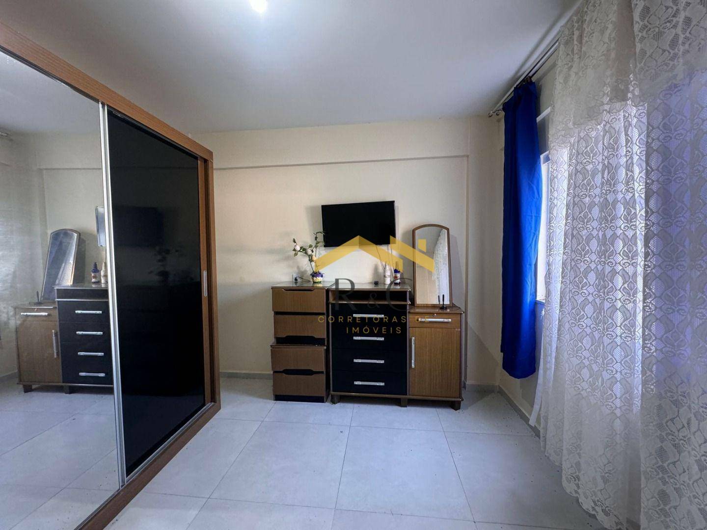 Apartamento à venda com 2 quartos, 75m² - Foto 10