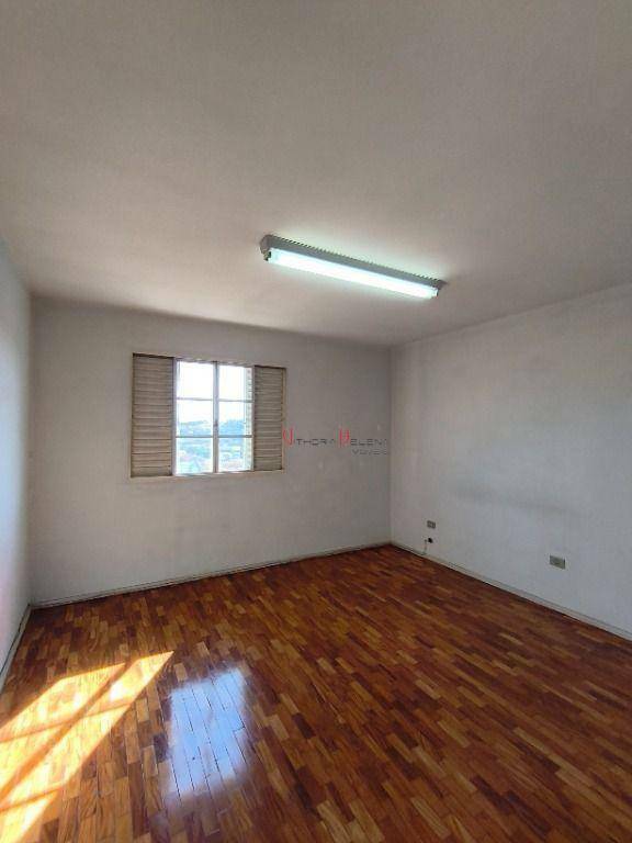 Apartamento para alugar com 3 quartos, 200m² - Foto 5
