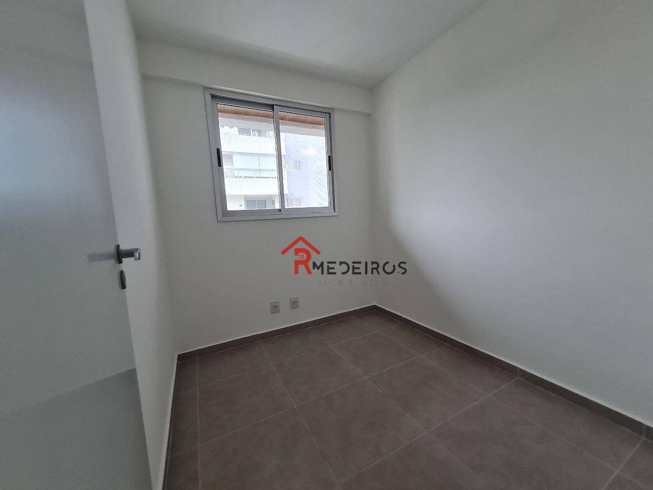 Apartamento à venda com 3 quartos, 113m² - Foto 8