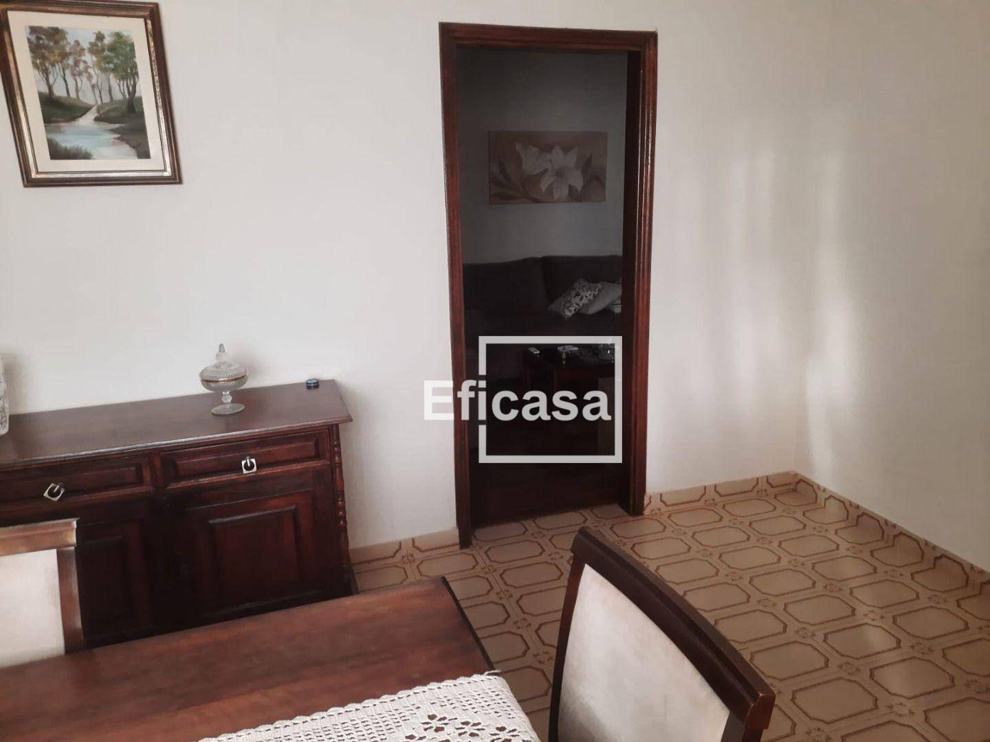 Casa à venda com 3 quartos, 130m² - Foto 1