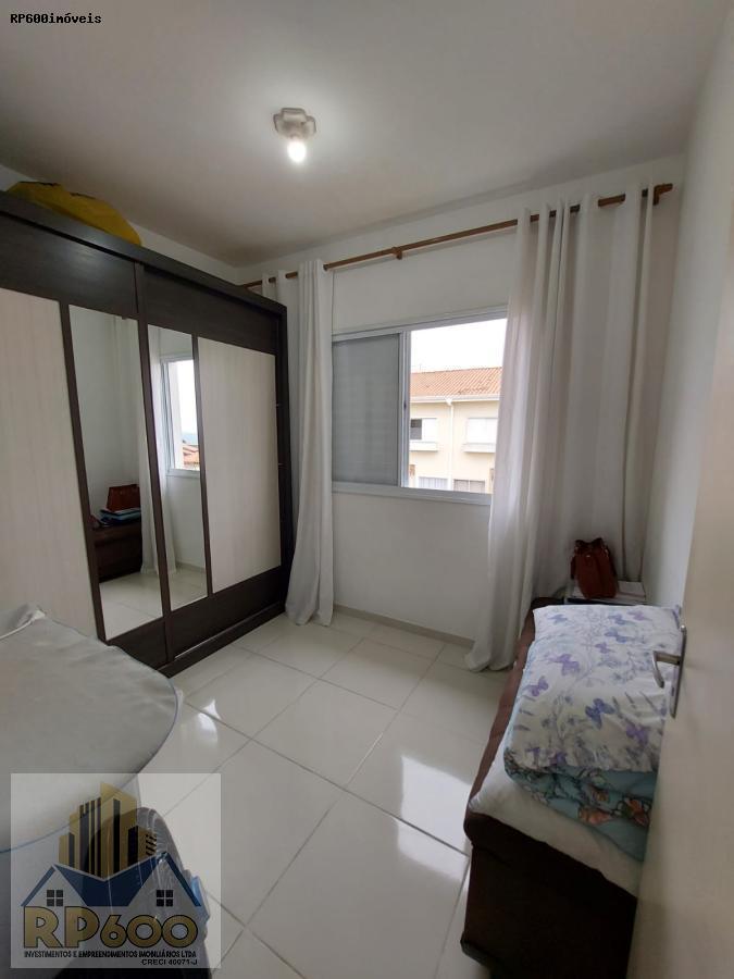 Casa à venda com 2 quartos, 60m² - Foto 8