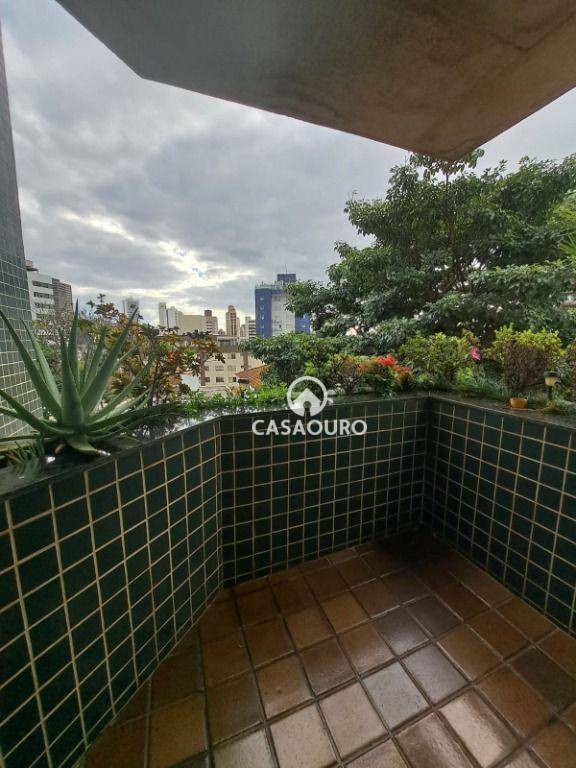 Apartamento à venda com 3 quartos, 125m² - Foto 2