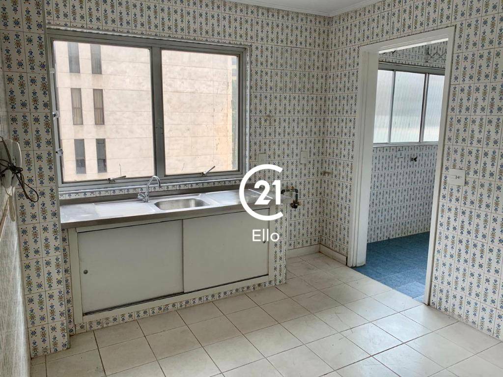 Apartamento para alugar com 3 quartos, 157m² - Foto 11