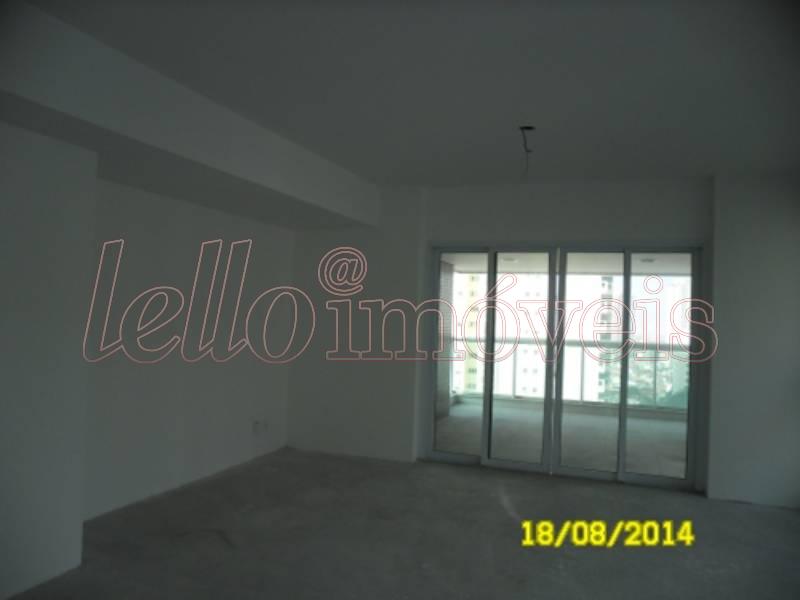 Apartamento para alugar com 4 quartos, 225m² - Foto 1