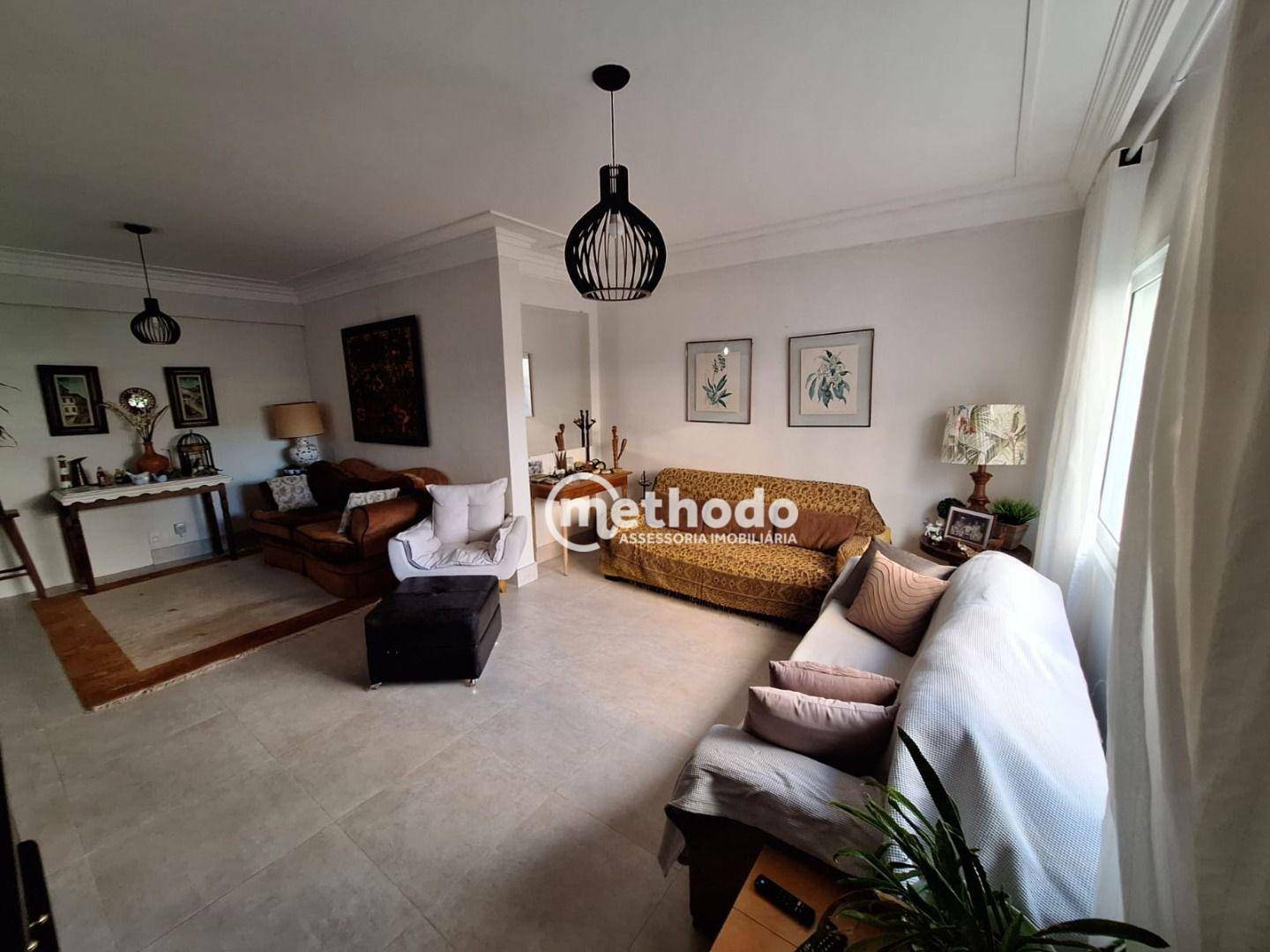 Casa à venda com 4 quartos, 300m² - Foto 3