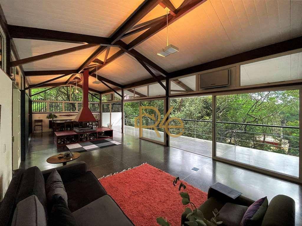 Casa de Condomínio à venda com 3 quartos, 380m² - Foto 2