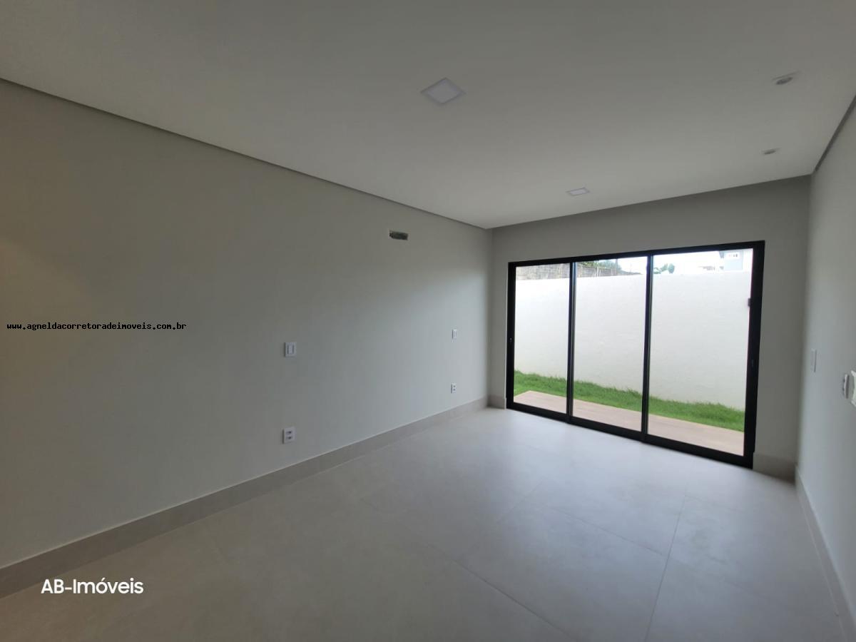 Casa de Condomínio à venda com 3 quartos, 220m² - Foto 21