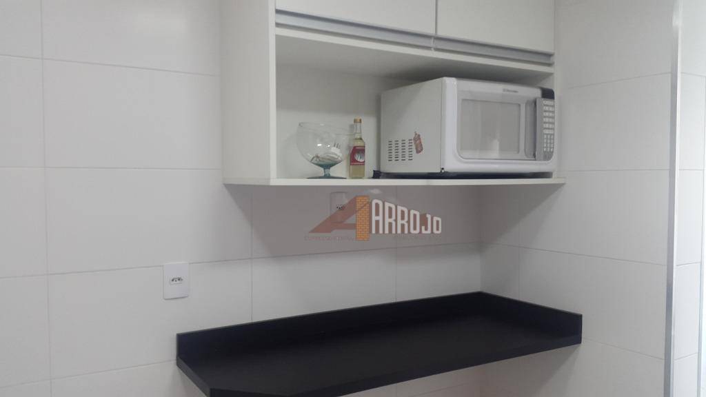 Apartamento à venda com 3 quartos, 70m² - Foto 4