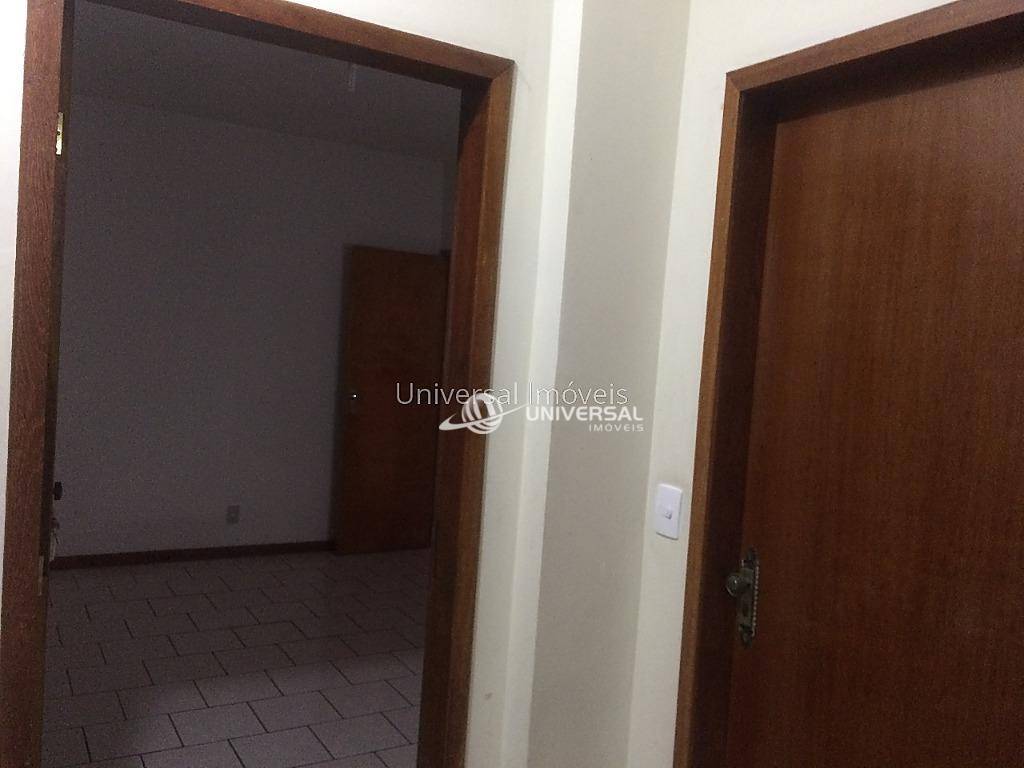 Apartamento para alugar com 2 quartos, 107m² - Foto 3