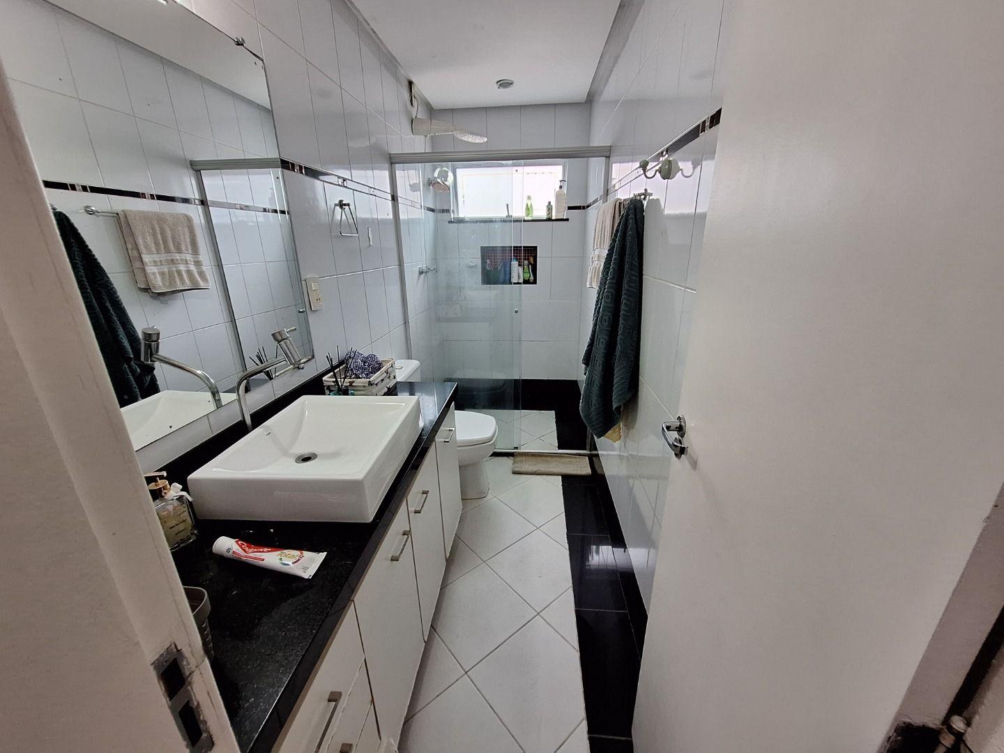 Casa para alugar com 5 quartos, 277m² - Foto 44