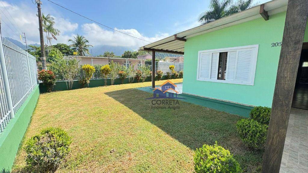 Casa para alugar com 3 quartos, 150m² - Foto 2