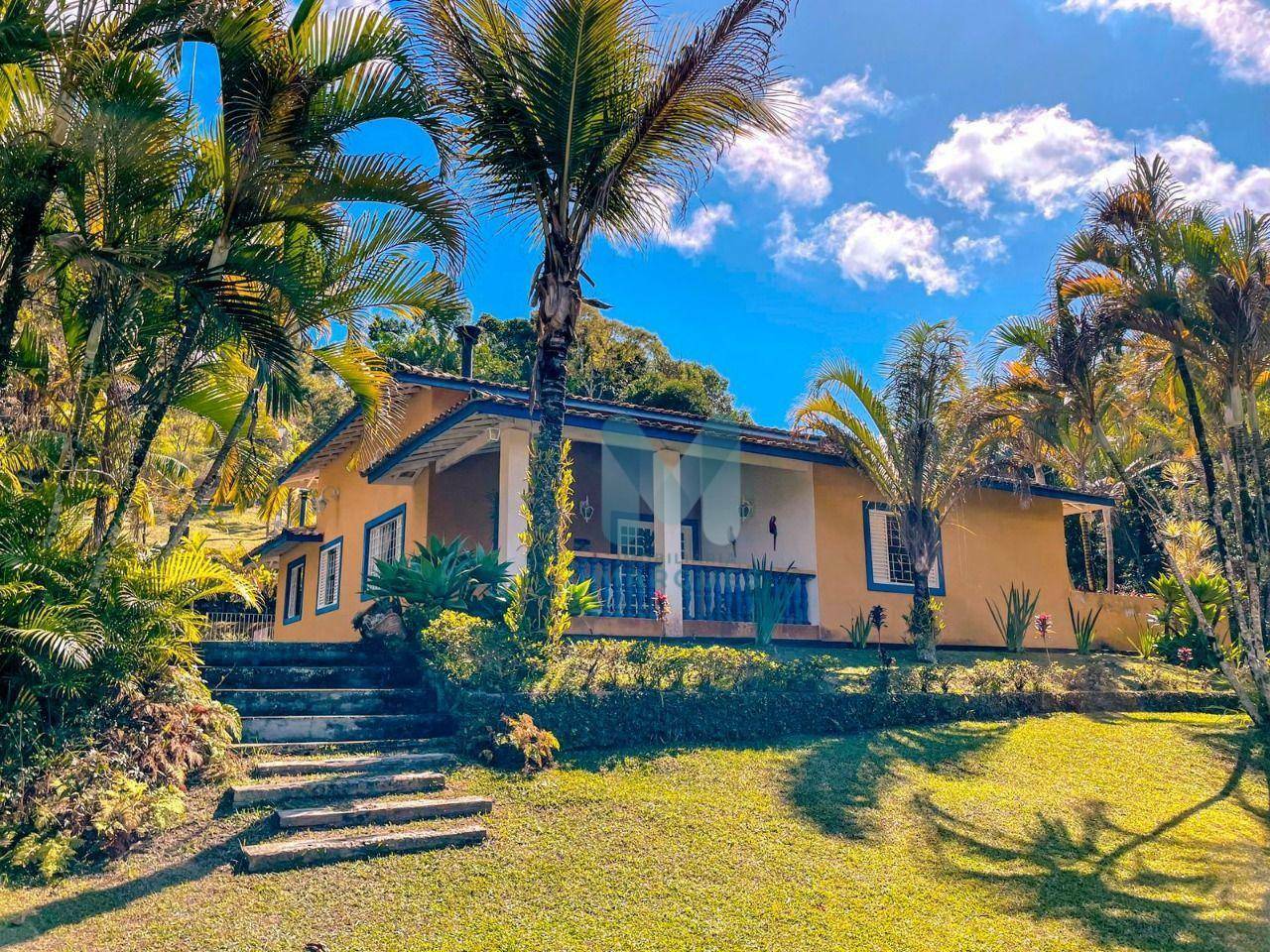 Chácara à venda com 3 quartos, 350m² - Foto 1