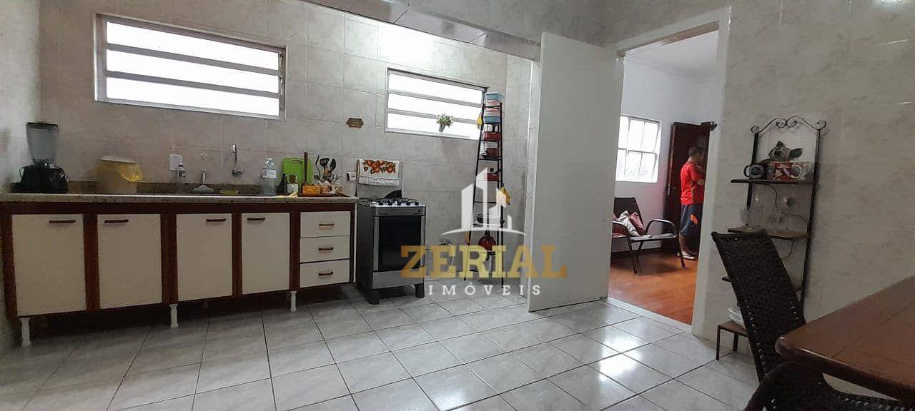 Casa à venda com 4 quartos, 250m² - Foto 8