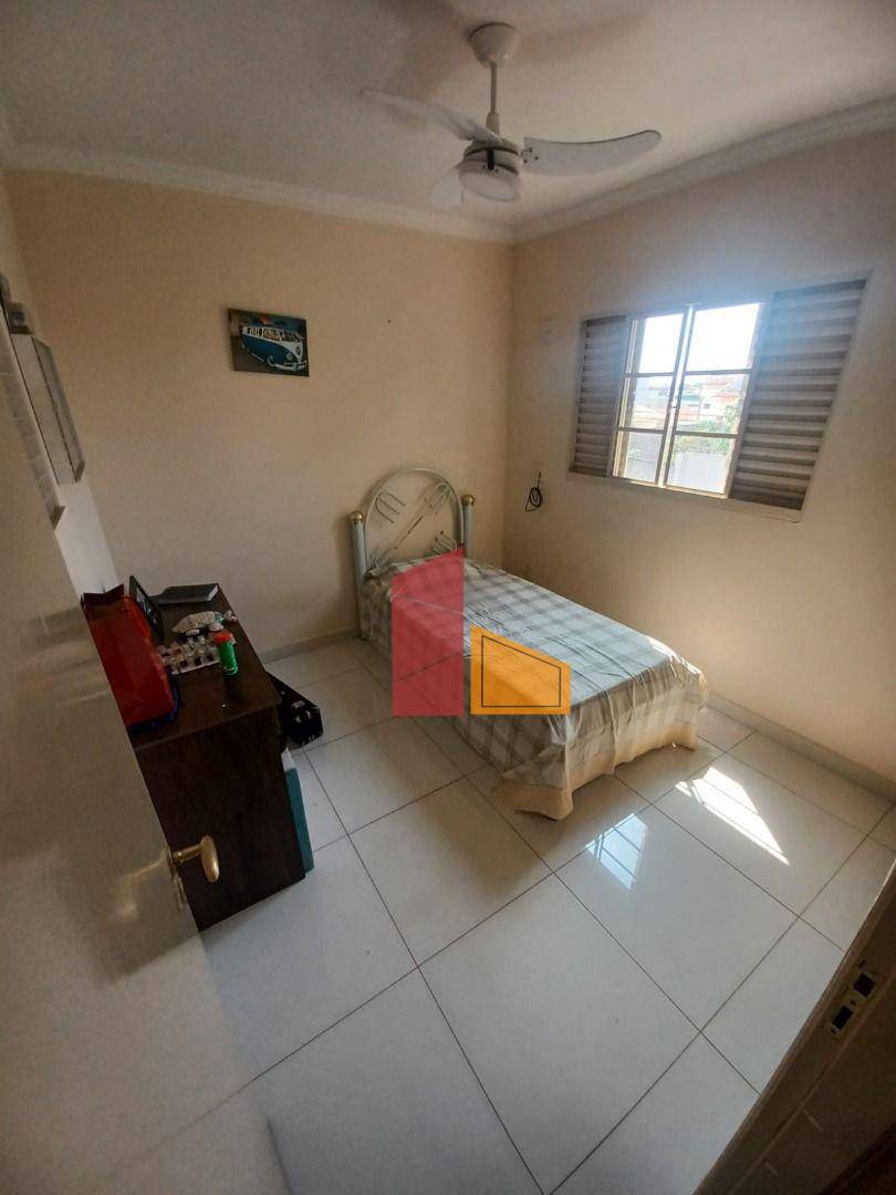 Apartamento à venda com 3 quartos, 80m² - Foto 3