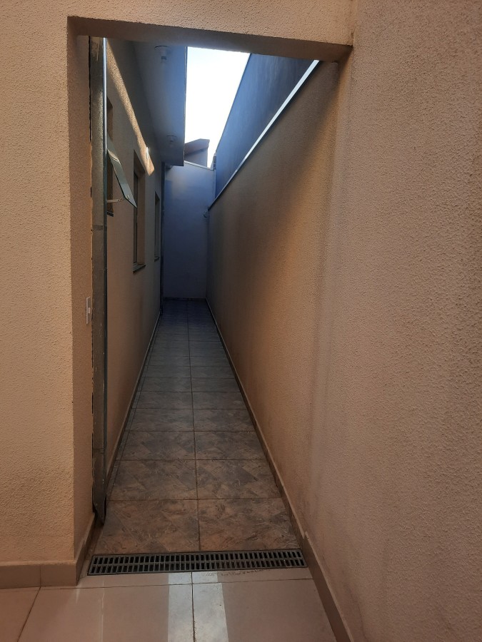 Casa para alugar com 2 quartos, 95m² - Foto 31