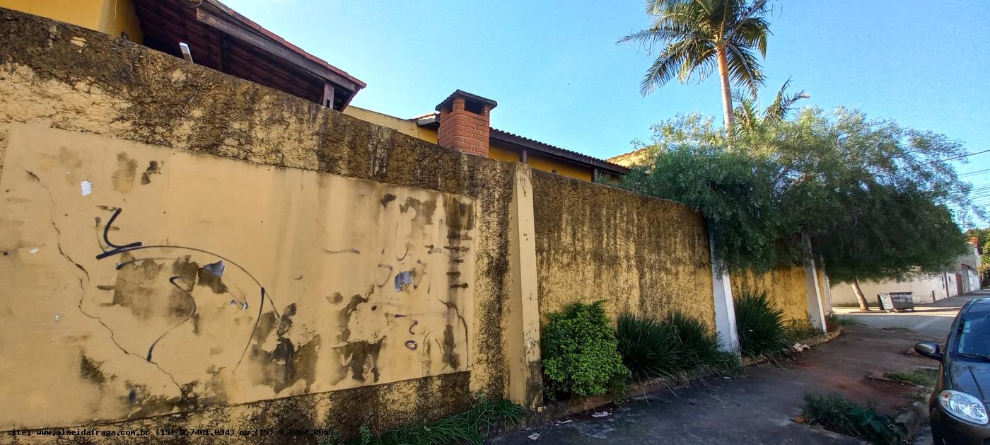 Casa para alugar com 5 quartos, 300m² - Foto 42