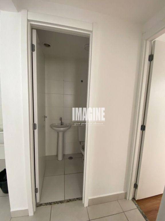 Apartamento à venda com 2 quartos, 32m² - Foto 12