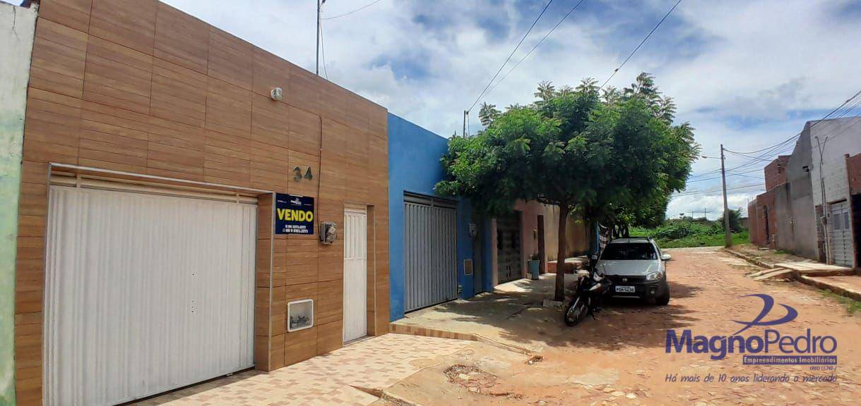 Casa à venda com 2 quartos, 85m² - Foto 1