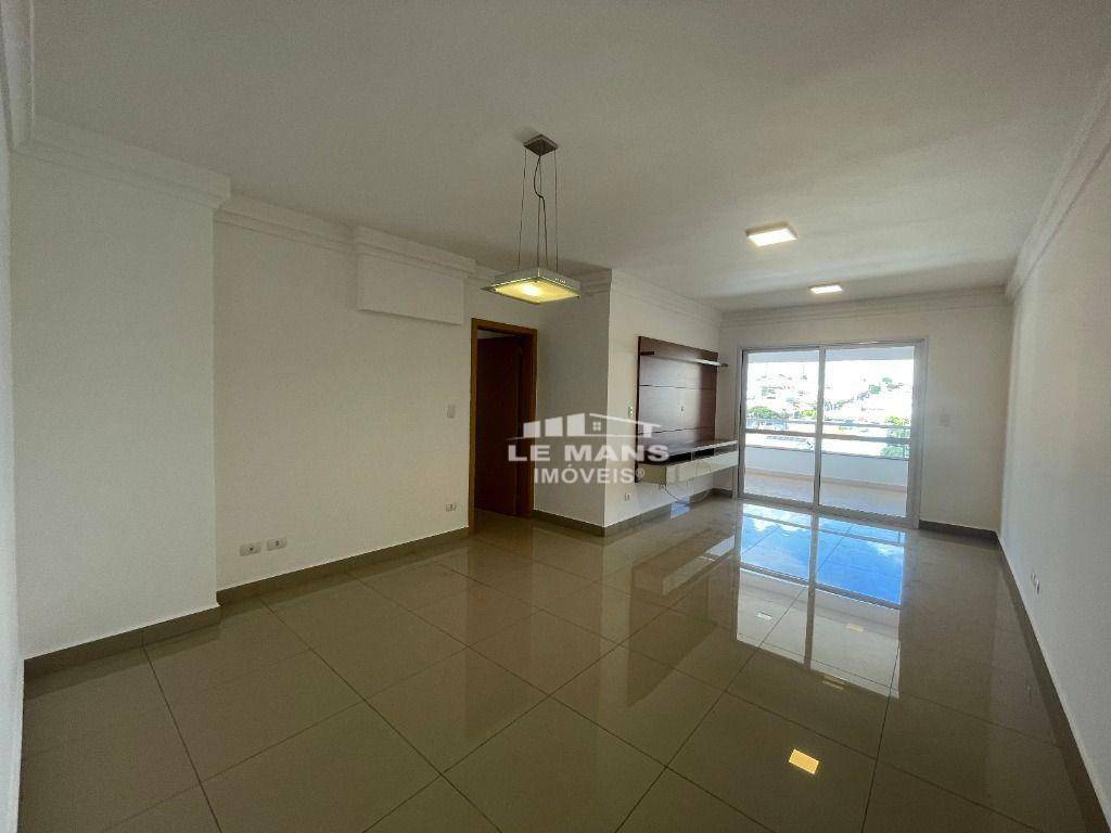Apartamento para alugar com 3 quartos, 116m² - Foto 13