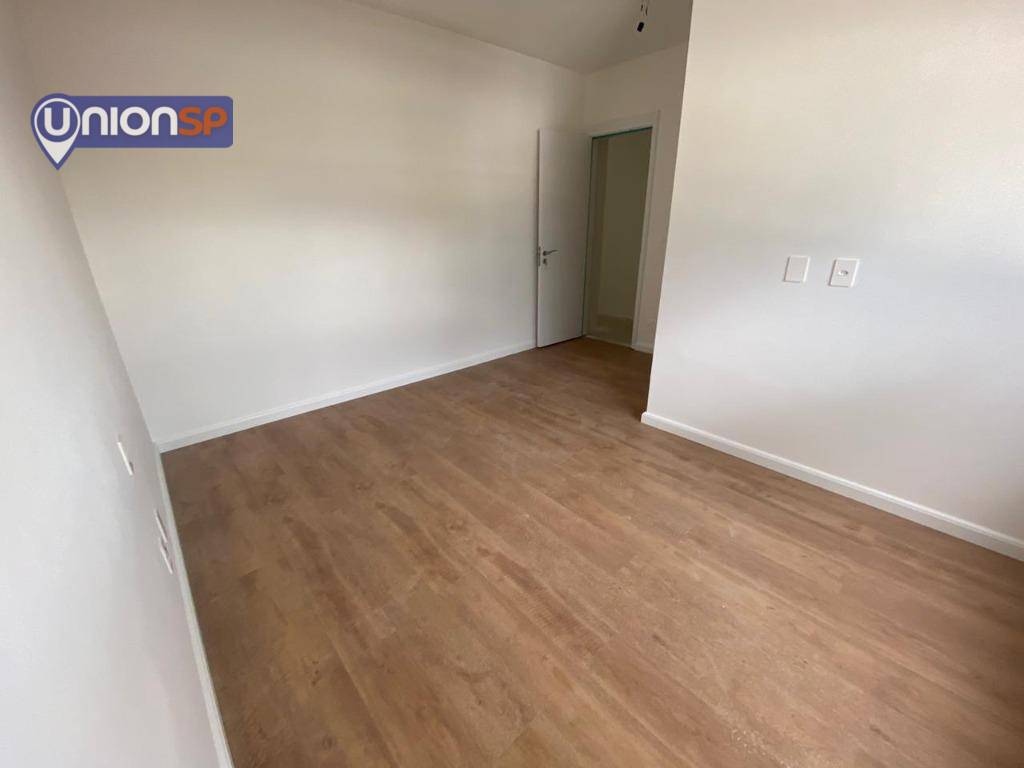 Apartamento à venda com 3 quartos, 94m² - Foto 3