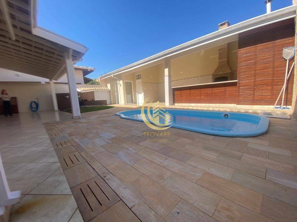 Sobrado à venda com 3 quartos, 249m² - Foto 1