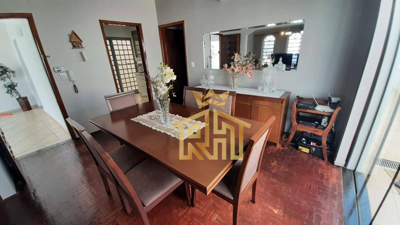 Casa à venda com 3 quartos, 171m² - Foto 5