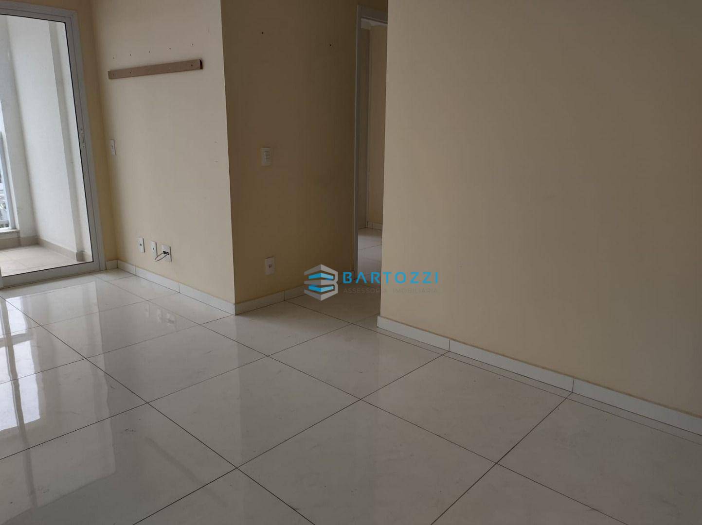 Apartamento à venda com 2 quartos, 63m² - Foto 3