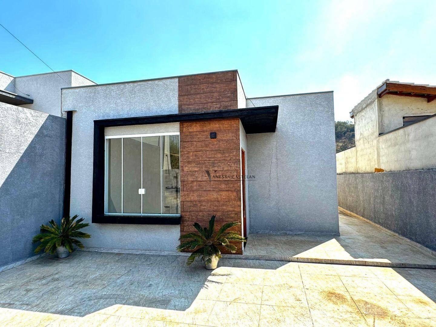 Casa à venda com 2 quartos, 100m² - Foto 2