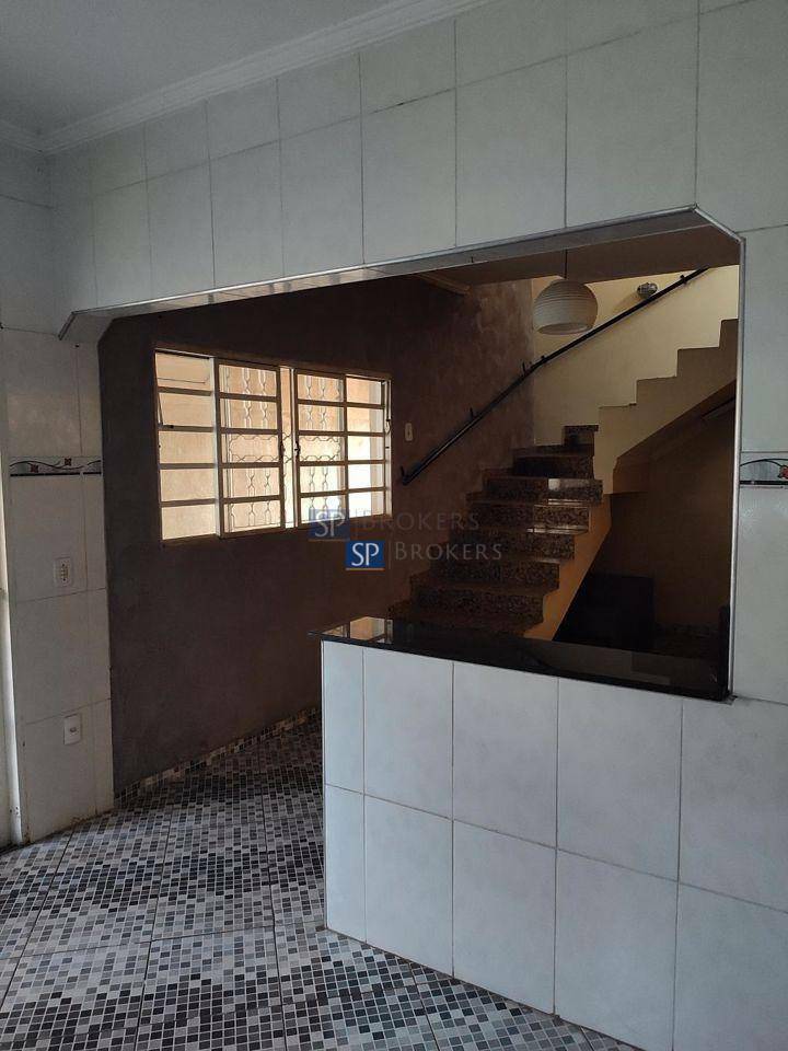 Casa à venda com 4 quartos, 240m² - Foto 27