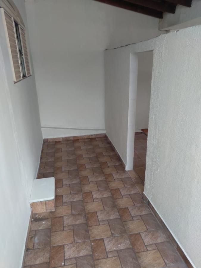 Casa para alugar com 2 quartos, 85m² - Foto 11