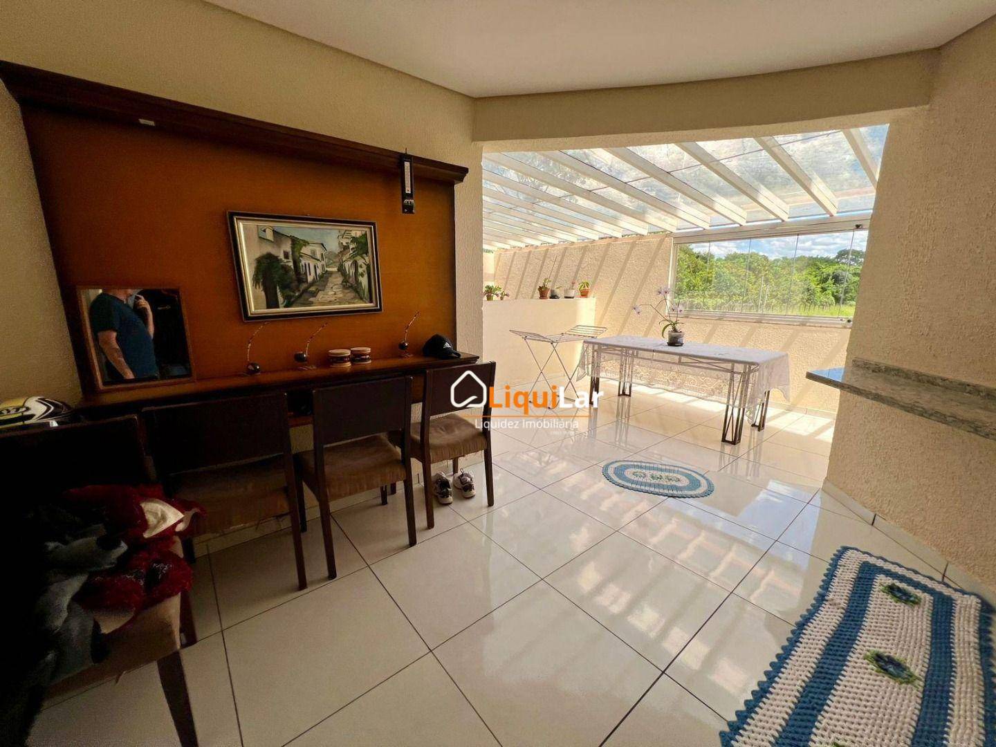 Apartamento, 3 quartos, 237 m² - Foto 2