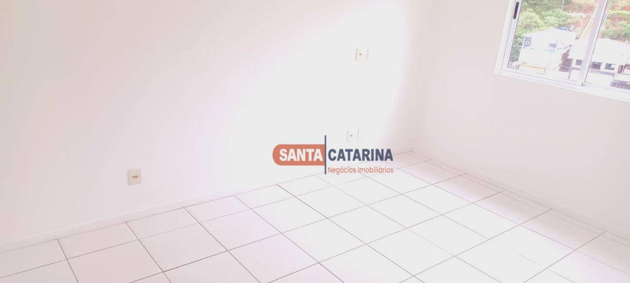 Apartamento à venda com 2 quartos, 87m² - Foto 4