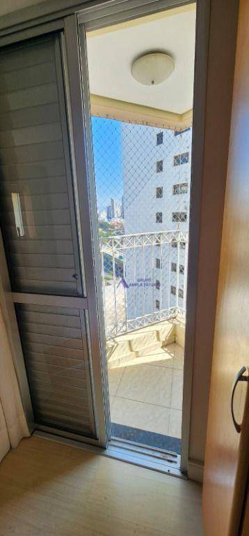 Apartamento para alugar com 3 quartos, 70m² - Foto 11