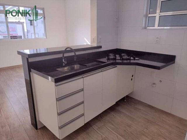 Apartamento à venda com 2 quartos, 67m² - Foto 3