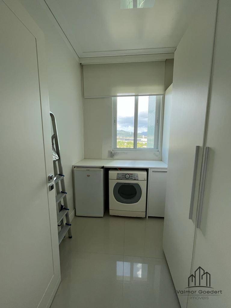 Apartamento à venda com 3 quartos, 185m² - Foto 20