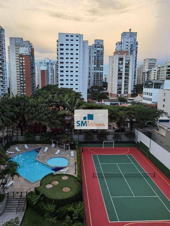 Apartamento à venda com 4 quartos, 220m² - Foto 11