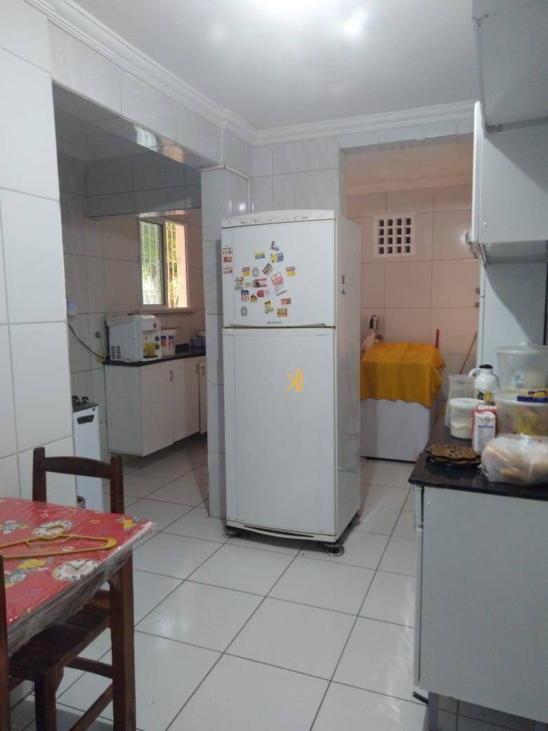 Apartamento à venda com 2 quartos, 80m² - Foto 13