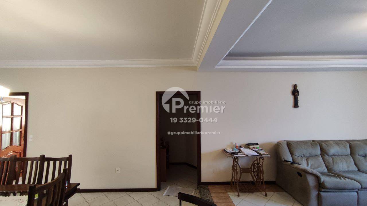 Casa à venda com 3 quartos, 214m² - Foto 6