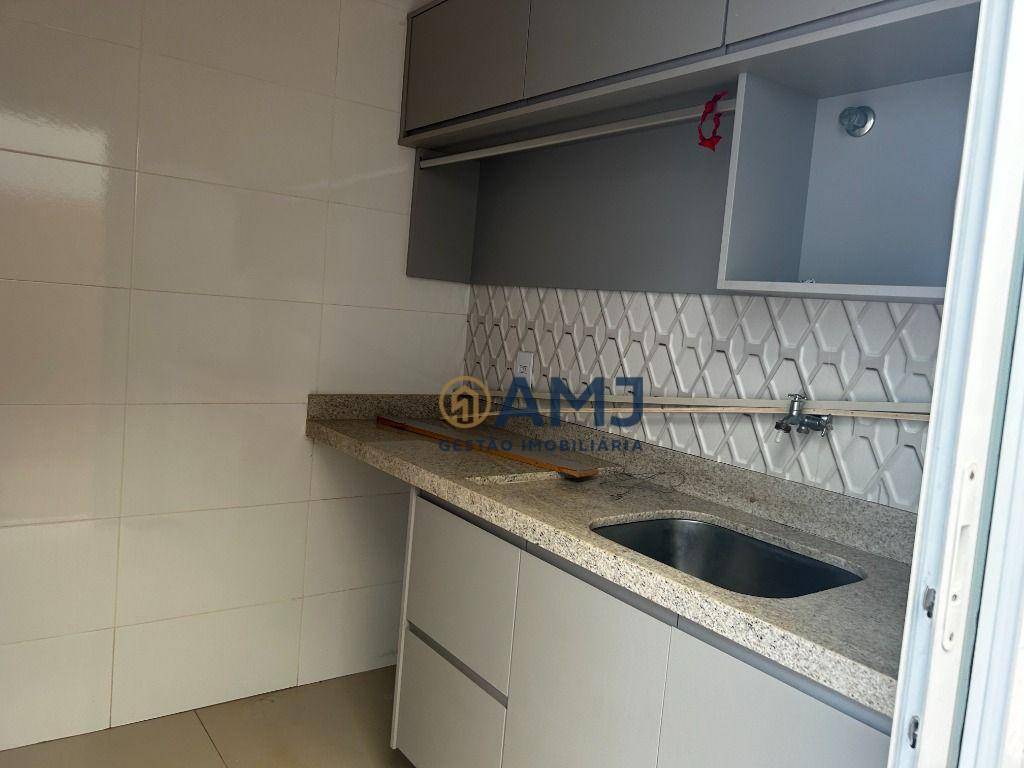 Casa de Condomínio à venda com 3 quartos, 291m² - Foto 13