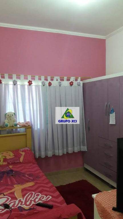 Casa à venda com 3 quartos, 250m² - Foto 7