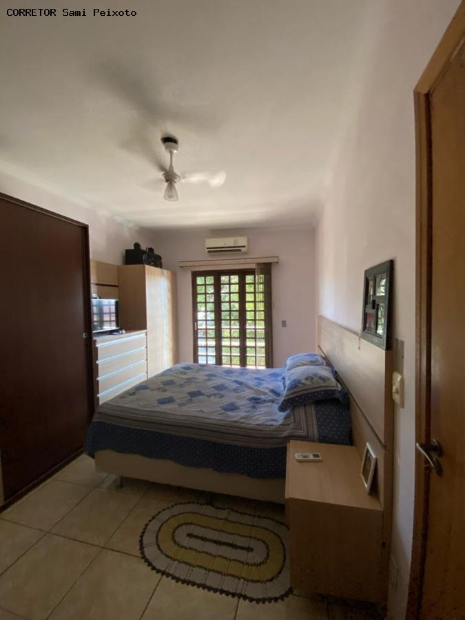 Casa à venda com 3 quartos, 212m² - Foto 10