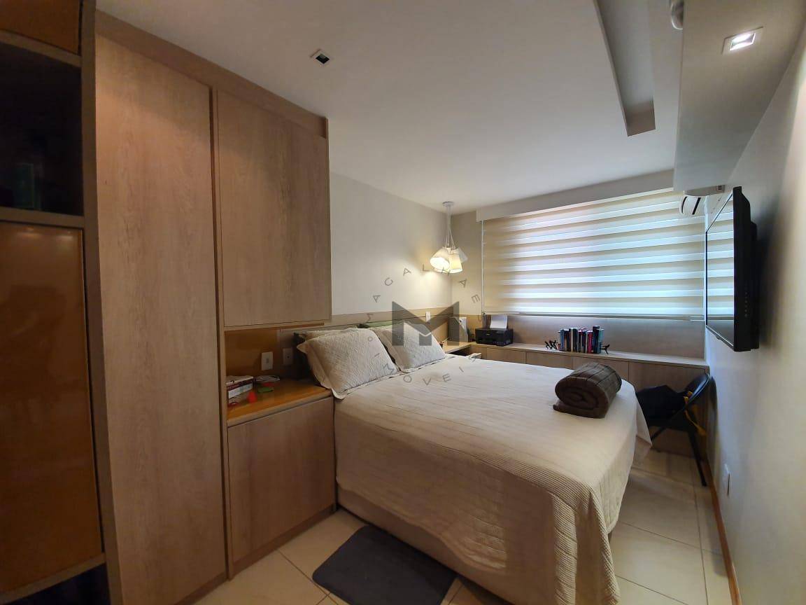 Apartamento à venda com 2 quartos, 75m² - Foto 9