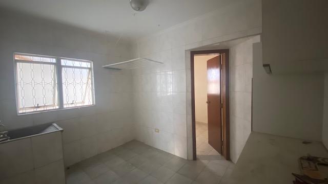 Casa de Condomínio para alugar com 3 quartos, 249m² - Foto 41